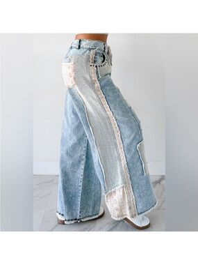 POL Light Blue Patchwork Wide-Leg Jeans
Size Small